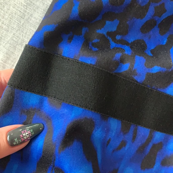 Dress - Picture 9 of 11